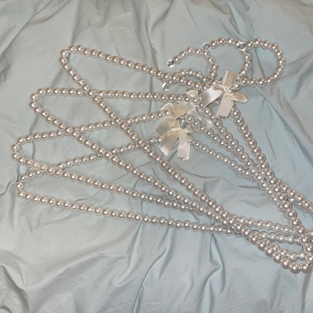 Pearl hangers